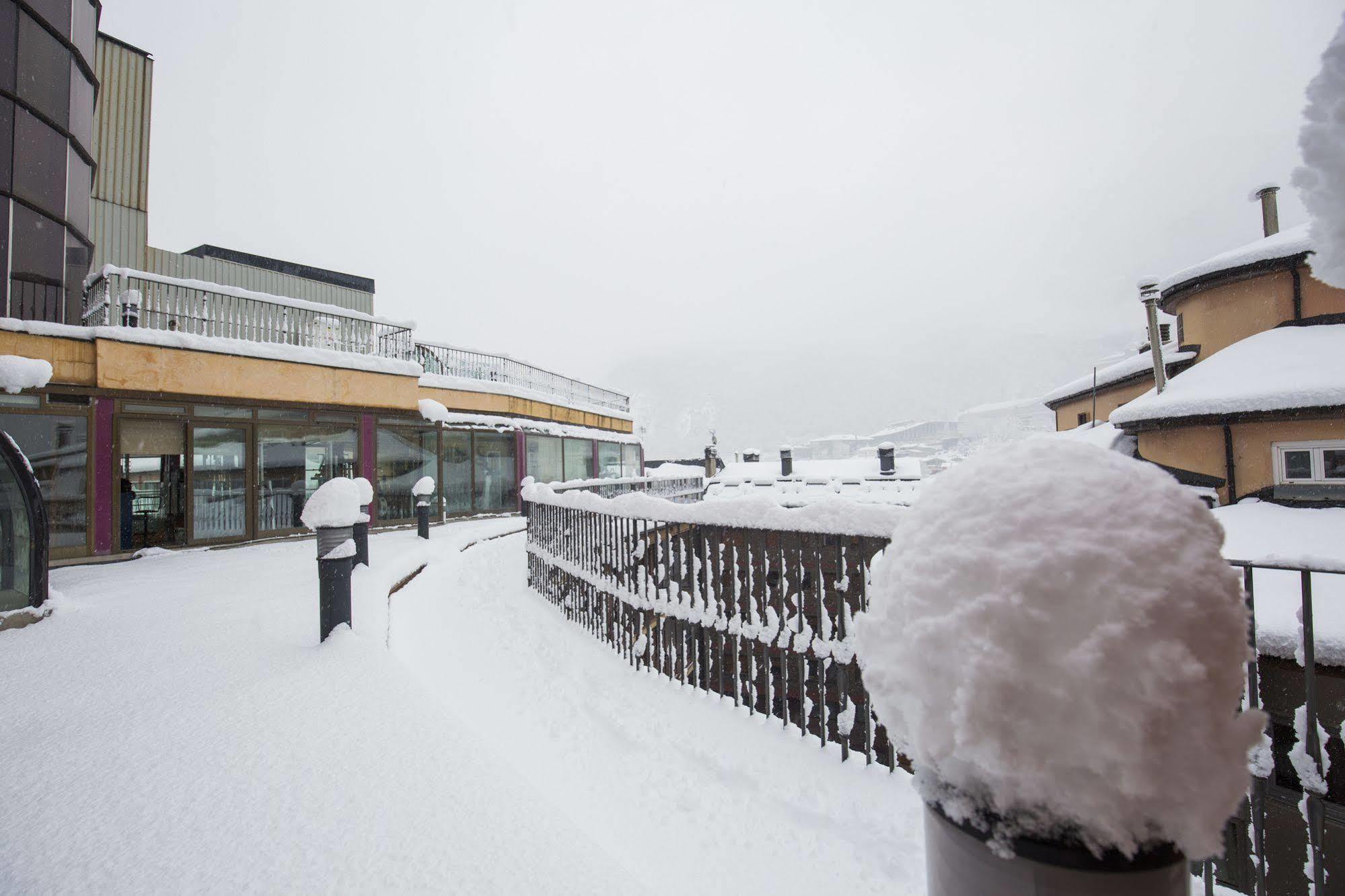 Hotel Cervol Andora  Zewnętrze zdjęcie